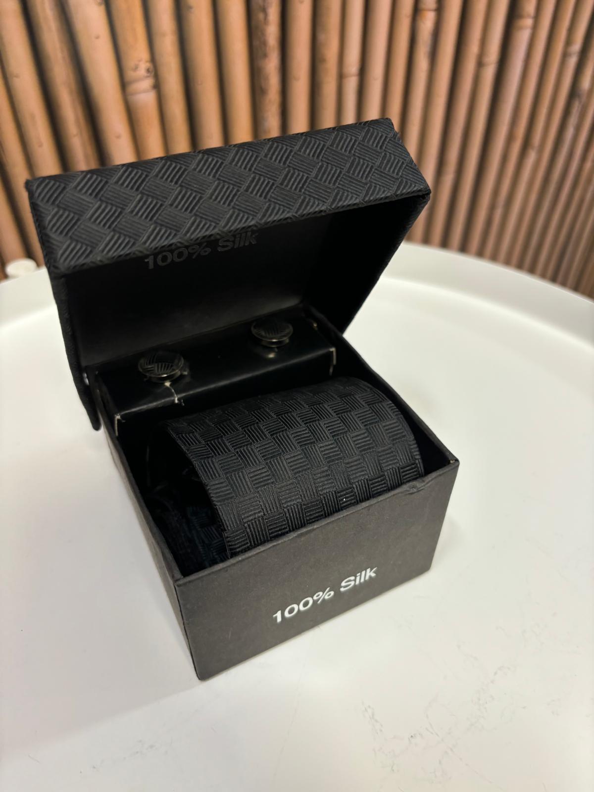 Cravatta con gemelli e pochette da taschino |Nero