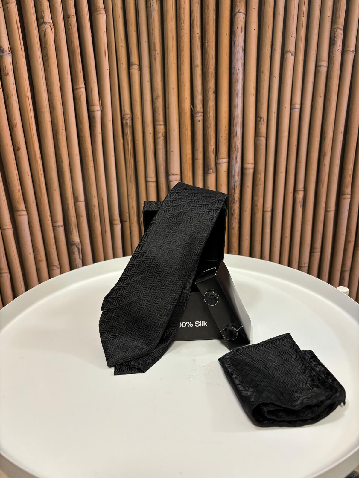 Cravatta con gemelli e pochette da taschino |Nero