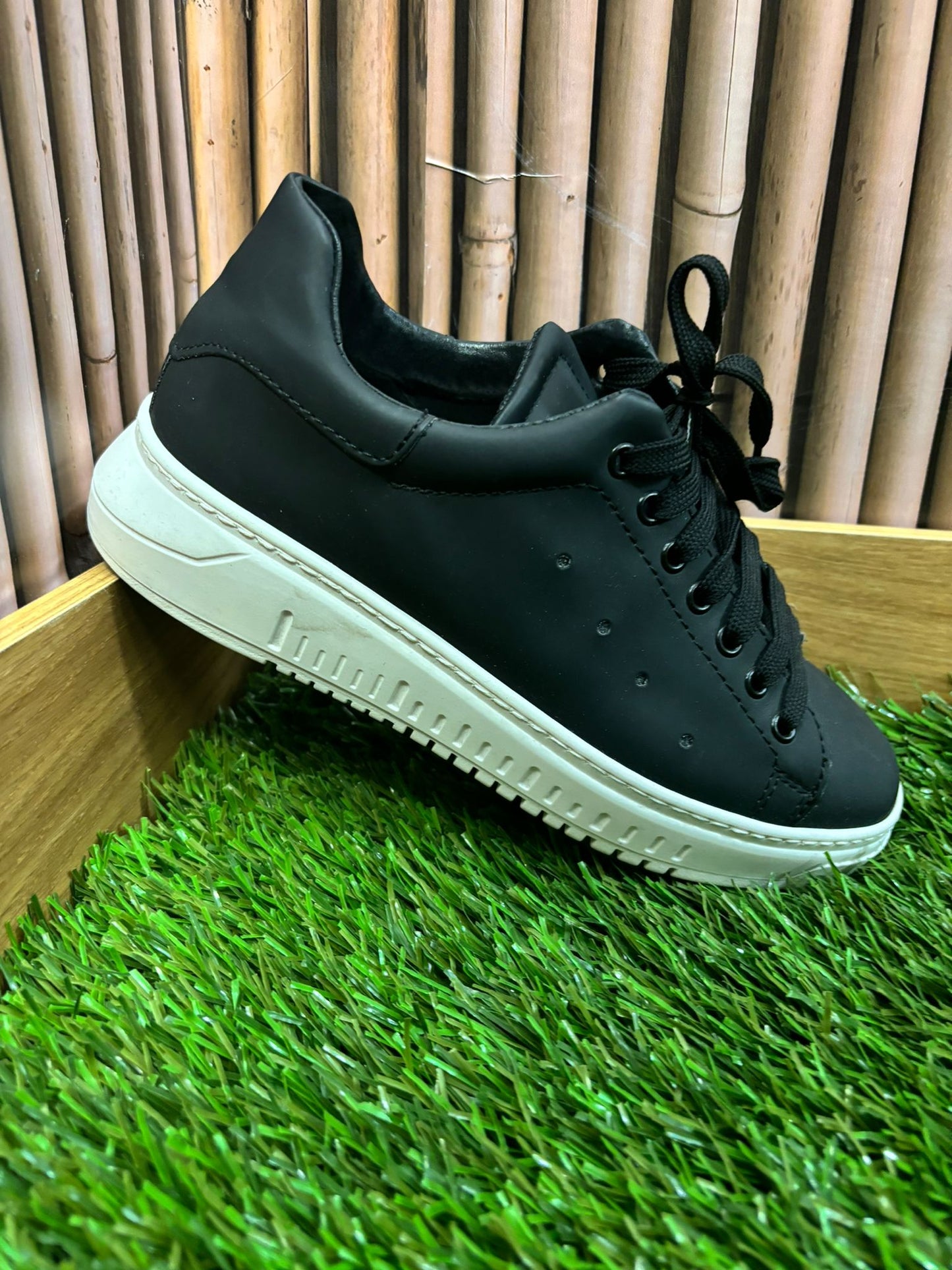 Scarpa ecopelle Nera
