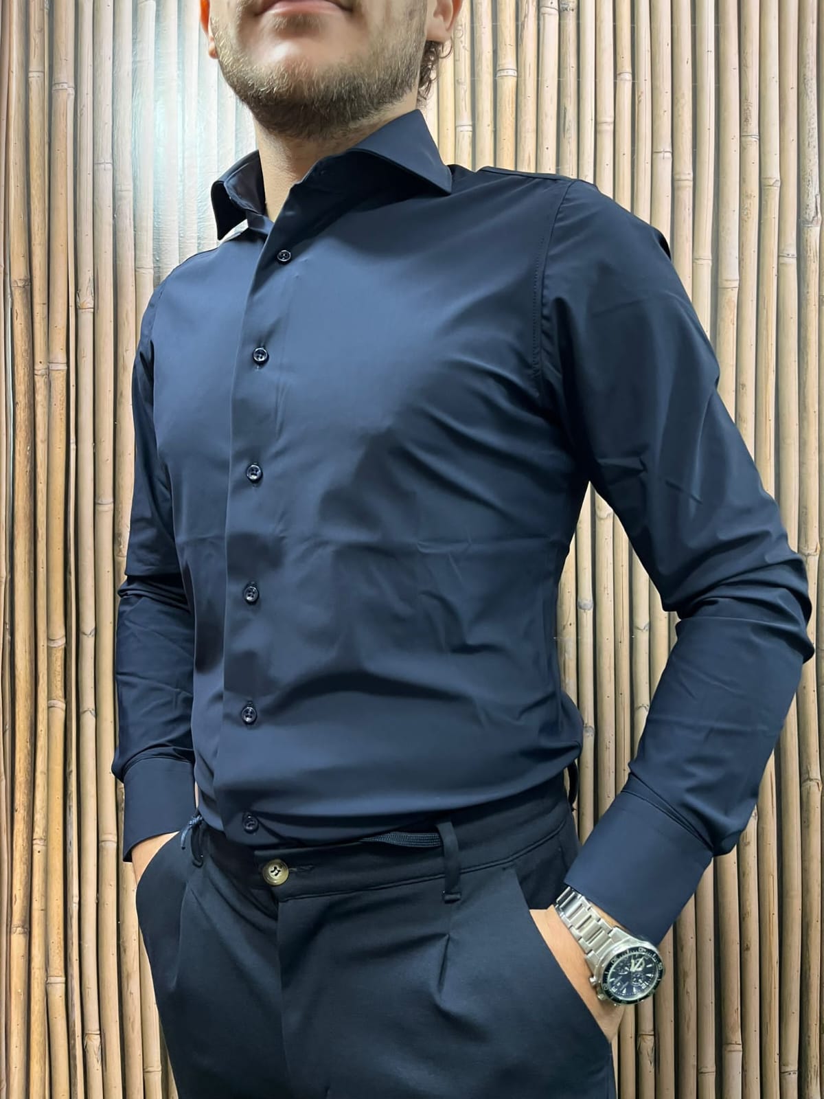 Camicia performance elasticizzata con collo francese
