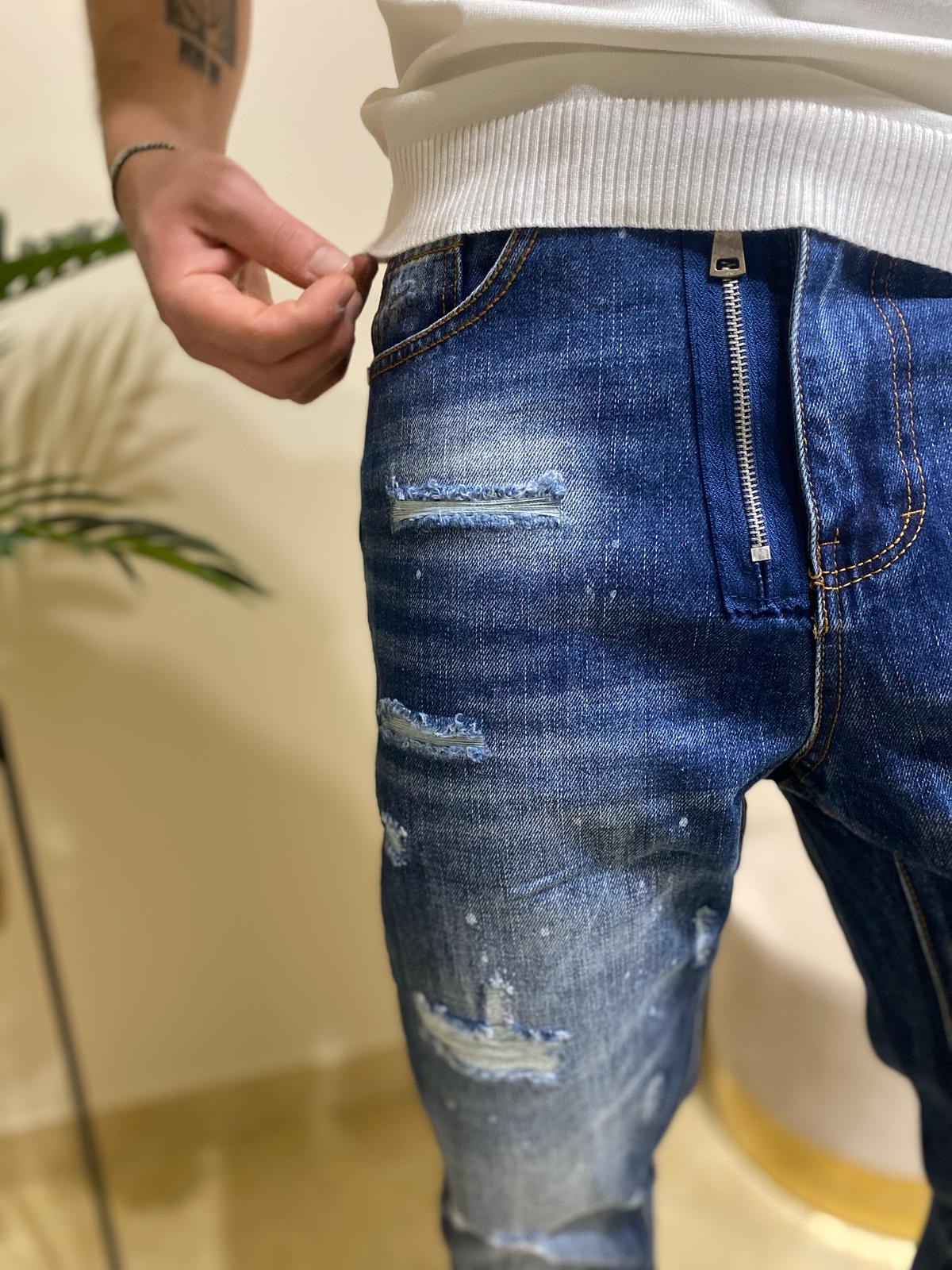 Jeans regular blu con strappi